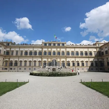 Centro-milano-como,suite Vicino Stazione Apartment